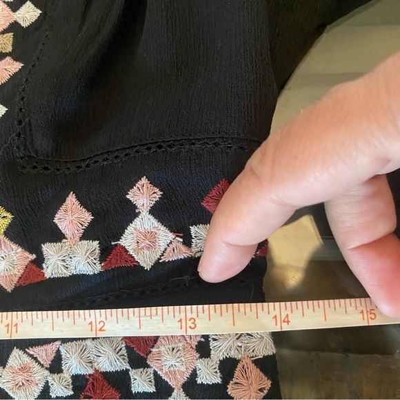 Ann Taylor Petite 00P Black Flowy Dress with Geometric Embroidery - Picture 13 of 14